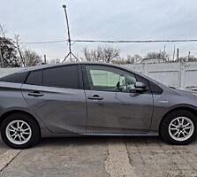 Экономичный! Современный Toyota Prius (XW50) 2017.