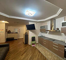 Продаётся трёхкомнатная квартира. Дарницкий район, улица Драгоманова, 