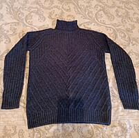 Продам свитер и мастерку