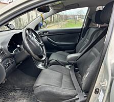 Продам Toyota Avensis торг уместен