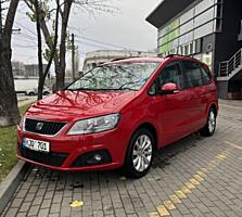 Seat Alhambra 2015 г. в. 7 мест, отличное состояние!