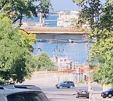 Двух комнатная квартира в центре города.