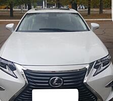 Продам Lexus ES 300h