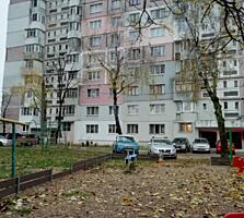 3-х комнатная квартира 143 серии, Ботаника, ул. Гренобля/ Траян