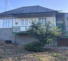 Ulmu, Ialoveni, casă cu 4 odăi