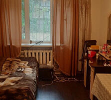 Продам комнату в коммуне на первом этаже ул Новаторов