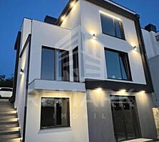 Se vinde casă superbă în stil hi-tech, cu priveliște spre zonă verde .