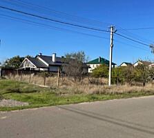 Предлагается к продаже угловой участок 6 соток, для жилой застройки, .