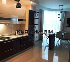 Продается 3-х. кв. по ул. Зверинецкая 59, 150/85/30 кв. м, 16/25 эт. .