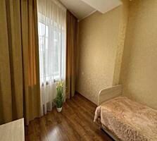 Продается двухкомнатная квартира на Среднефонтанской