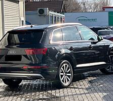Vînd Audi Q7