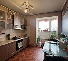 Продам просторную квартиру в ЖК Вернисаж, ул. Костанди, дом с газом