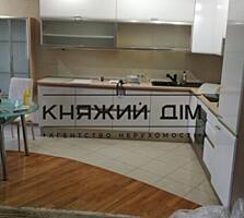 Продаж 4-кімнатної квартири кв. по вулиці Урлівська 10А. На 4/16 ...