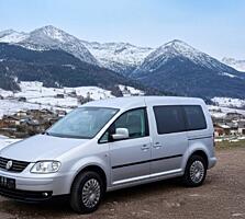VW Caddy. Мотор 2,0 бензин/газ, механика. Год выпуска 2009