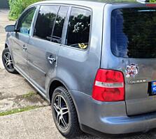 VW Touran 1.9 TDI.