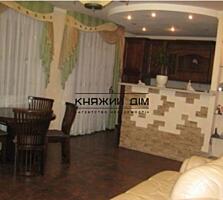 Продається розкішна 3-х кімнатна квартира, по вул. Степана ...