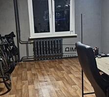 Продаж 3-кімнатна квартира в Дарницькому районі вул. Урлівська 38-А. .