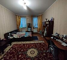 Предлагается к покупке просторная 2-х комнатная квартира в районе ул. 