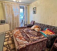 Продаются 3 комнаты рядом.