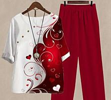 Продам костюм женский новый.