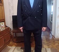 Продам мужской костюм импортный в отличном состоянии Размер 54 -56. Р