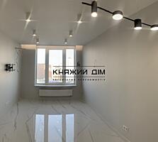 Продається роздільна 2 кімнатна квартира вул Дніпровська Набережна 18 