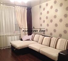 Продається простора 1 кімнатна квартира в Печерському районі по вул. .