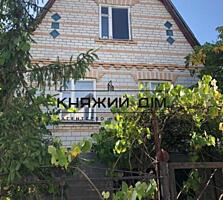 Продається 2-х поверховий цегляний дачний будинок в СТ Сади Зазим'