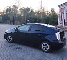 Продаётся Toyota Prius 30
