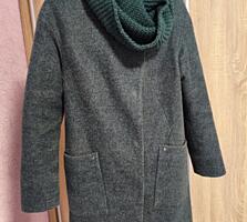 Верхняя одежда, б/у, в хорошем состоянии, недорого.