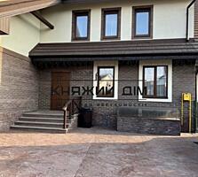 Пропонується на продаж таунхаус з якісним ремонтом на Осокорках ...