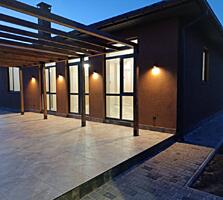 Продам одноэтажный новый дом в Фонтанке. Дом современной планировки: .