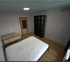 Продаётся двухкомнатная квартира. Дарницкий район, улица Драгоманова, 