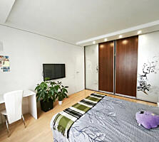 Продаётся двухкомнатная квартира. Дарницкий район, улица Драгоманова, 