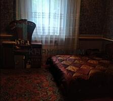 Продам пол дома требухив в доме газ вода рядом магазини 3 ринок школа 