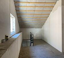 В продаже двух уровневая двухкомнатная квартира. Каждый уровень по 35 