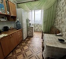 Торг! Продается большая 3-шка возле ресторана «Виктория»