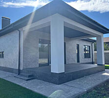 Продам сучасний, новий будинок в центрі Фонтанки (5 км від Одеси)