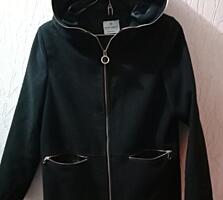 Куртки мужские и женские.