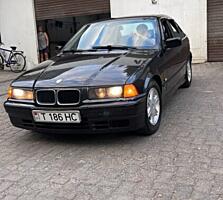 BMW 318. 1500$