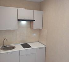 В продаже  просторная студия 26,5 кв.м с панорамным остеклением. ...