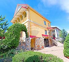 Refugiu Exclusivist în Codru – Casă cu 3 Dormitoare + Living, 195 m², 