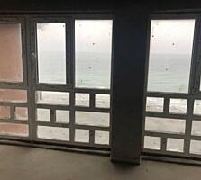 В продаже светлая и просторная двухкомнатная квартира со свободной ...