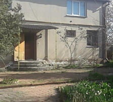 Продам 2-х этажный дом на п.Большевик