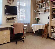 Продам квартиру 40 кв. м., 1/2, ул. Градоначальницкая/Косвенная.