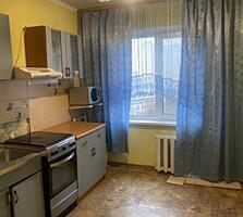 Продам 3-комн квартиру на Ак. Королева/ Инглези