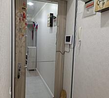 2/5 после кап ремонта, в котельцовом доме