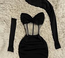 Черное платье, женское.