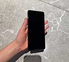 Телефон POCO F3