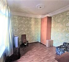 Продам 2-хкомнатную квартиру в центре